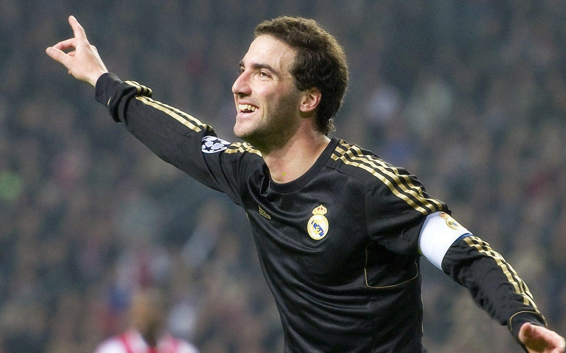 曼联旧将欧冠独中两元导演逆转奇迹，20场造17球锋芒毕露震撼足坛