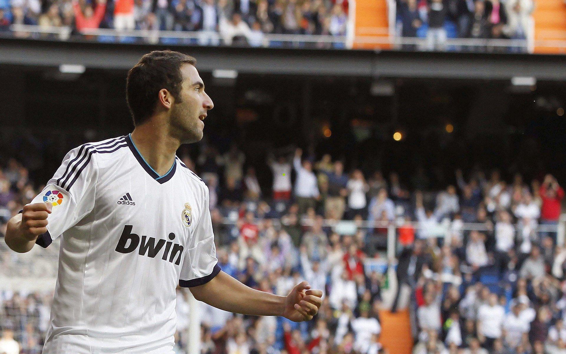 武磊曲线救国，第八次驰援国足成职业生涯关键一役？